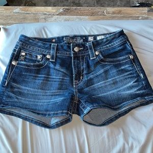 Womens Miss Me shorts, size 29